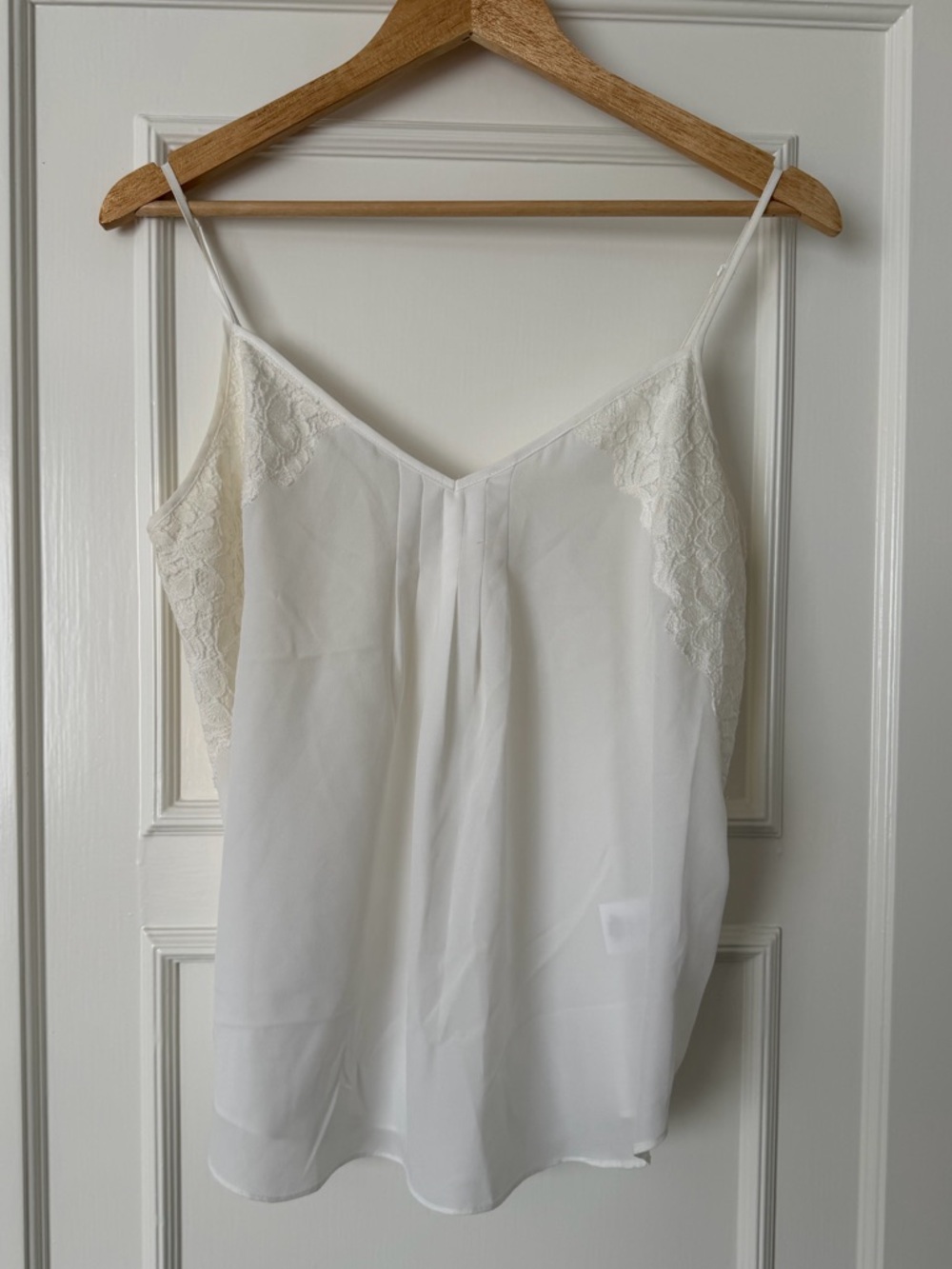 Talula (Aritzia) white lace camisole size large